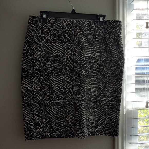 'Rafaella Petite' Pencil Skirt with pockets Size 10P Black/Cream NWOT - Picture 11 of 15